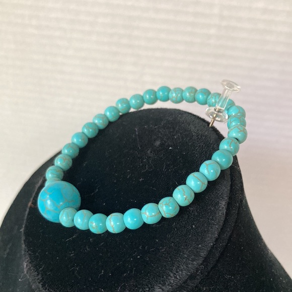 Turquoise Beaded Bracelet with Round Turquoise Accent One size fits most 7.5 in - Picture 10 of 13
